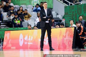 出工不出力?江苏三外援半场合计3中0仅拿4分 无运动战进球 配图