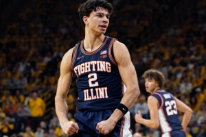 安德烈·斯托亚科维奇17分5板1断&晋级疯三四强 父亲佩贾现场祝贺 配图