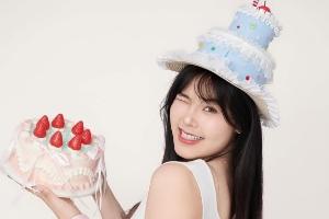 小宝超级美!李月汝晒照祝自己27岁生日快乐! 配图