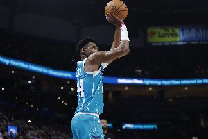 无力回天！布兰登·米勒17中8空砍29分8板 罚球10中8 配图