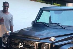 又犯事!图片报:博阿滕无证驾驶奔驰G63被警员拦下 面临巨额罚款 配图