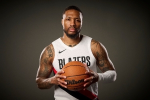 铁林:利拉德不应该入选75大 帕克4冠1FMVP都落选了 配图