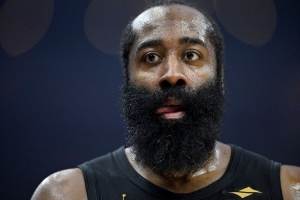 夏普:若哈登留在雷霆没去火箭 那他绝无可能场均36+9+8 配图