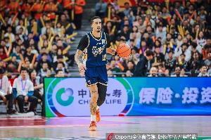 多点开花！广东半场4人得分上双 领先四川31分 配图