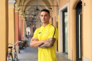 都体：国米有意23岁摩德纳后卫托诺利，球员曾在国米青年队效力 配图