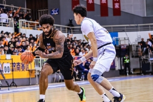 攻防全面开花 山东蜜獾主场战胜上海玄鸟拖入决胜局! 配图