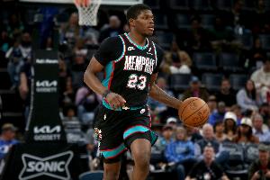 科沃德：球队在防守端很专注 对阵火箭和这场比赛篮板都很关键 配图