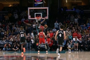 晚了一点点！塞克斯顿绝杀超时 球队1分惜败 配图