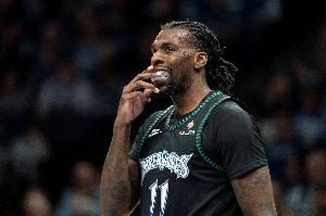 外线失准！森林狼三分43投仅9中 命中率只有20.9% 配图