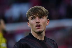 沃勒尔：卡尔德国队首秀表现很好，能否入选世界杯名单还需再观察 配图