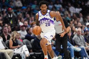 开会没听讲?森萨博21中11拿26分 菲利波夫斯基14中10砍26分9板 配图