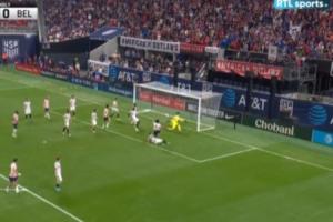 双重红魔!23岁拉门斯为比利时出战扑出必进球,曼联2100万欧引进 配图