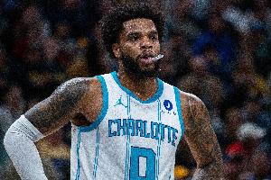 493场!小桥超越马尔卡宁 成NBA现役未进季后赛的出场数最多球员 配图