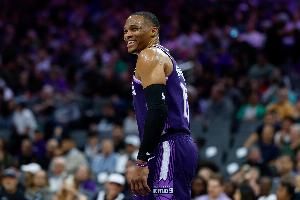 贝弗利:威少应得到大家尊重认可 他是仅次于库里的历史第二控卫 配图