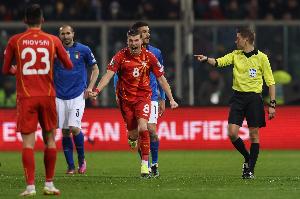 噩梦回忆!蒂尔潘执法波黑vs意大利,4年前曾主哨北马其顿爆冷战 配图