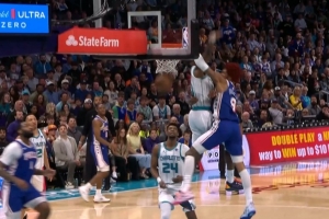 平地起惊雷！乌布雷侧翼突击一飞冲天 隔扣迪亚巴特打进加罚 配图