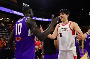 杨瀚森新秀赛季最高9分5板2帽 马卢阿奇今日单场12分9板3帽 配图