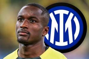 米体:吉达联合想签萨拉赫,若成功可能放迪亚比去国米 配图