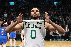 普理查德：我们若想夺冠需塔图姆打出高水平 他越来越像原来的他 配图