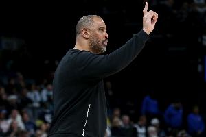 乌度卡：我们试图提升到季后赛强度 尤其是在输给森林狼之后 配图