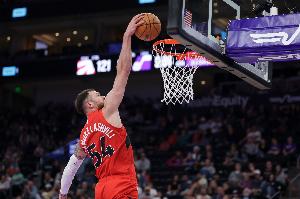 爆了爆了!马穆凯拉什维利13中8砍19分4板3断 正负值高达+47 配图