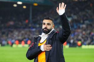 罗马诺:除非接受大幅降薪,否则很难想象萨拉赫重返意大利踢球 配图