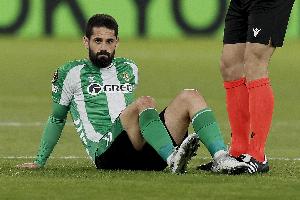 塞尔电台:伊斯科时隔4个月重回训练场,暂时进行个人训练 配图