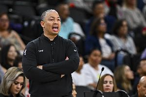 卢谈快船战绩:小卡健康回归很重要 球员们没放弃&包括哈登等人 配图