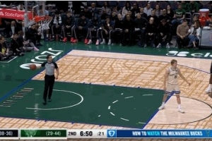 罕见情况！快船雄鹿比赛进行到一节半首次出现罚球 还是技术犯规 配图