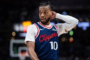 如鱼得水!加兰过去5场场均25分2板8助 稳进180俱乐部 配图