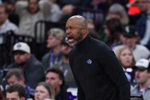 魔术主帅谈惨败52分：这是我的责任 我需要让球员们做好准备 配图