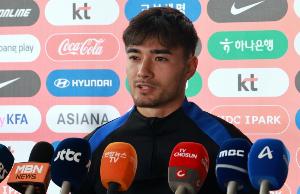 韩媒：归化球员卡斯特罗普因伤无法出战，退出本期韩国队名单 配图