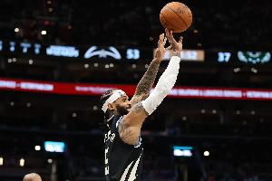 手感火热！特伦特首节投篮6中4砍11分2板1助1断 三分5中3 配图