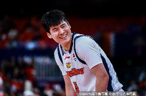 媒体人:广东送四川32连败 广东球员们抓住了这次练兵机会 配图