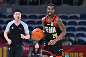 马凯尔·约翰逊遭遇右侧腘绳肌内侧肌腱断裂 预计康复周期约8周 配图