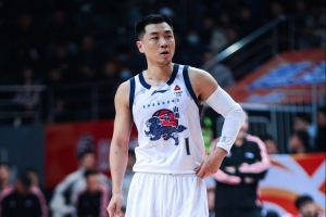 媒体人：山东男篮近期状态明显不佳 首发五人居然没人得分超过7分 配图