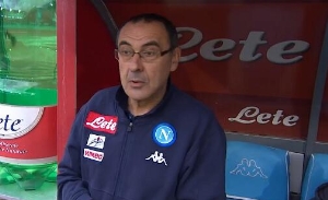 米体：如果孔蒂本赛季结束后离任，那不勒斯球迷希望萨里回归执教 配图