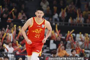 定海神针!胡金秋13中10砍下26分9板 罚球7中5 配图