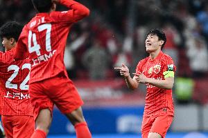 海港近两个中超客场均0-1落败，他们唯一更长客场连败是2013年 配图