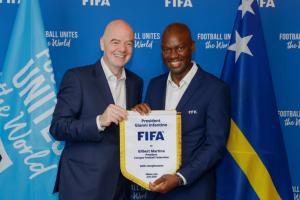 库拉索足协主席：我们缺资源缺设施什么都缺，唯独不缺精神和心态 配图