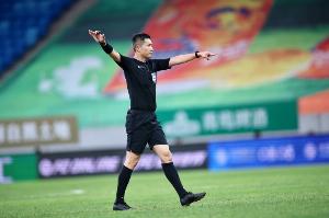 博主：沈寅豪将执法亚足联挑战联赛，王竞缺席本轮中超执法 配图
