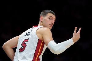 约维奇：在热火必须做到完美无瑕 但凡稍有差池就只能坐穿板凳 配图