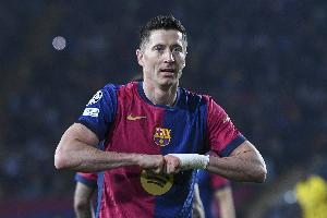 记者：塔雷将与莱万经纪人会面，伊布也力推米兰免签莱万 配图