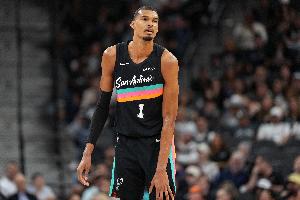 擦肩而过！23年选秀有3队共8次距离可选文班的状元签只差一个数字 配图