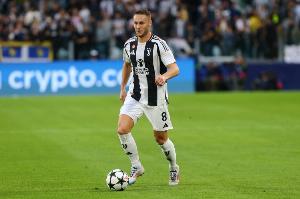 记者：尤文视库普梅纳斯为失败的引援，希望以约3000万欧将其出售 配图