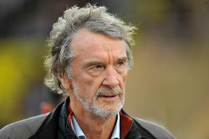 太阳报：拉特克利夫加强自己进入老特拉福德时的安保工作 配图