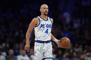 你也很稳！萨格斯半场8中5砍下12分5板4助1帽！正负值高达+28！ 配图