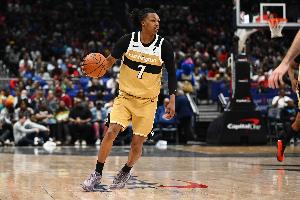 特雷·杨+浓眉！卡林顿：希望快进到下赛季 我们知道自己有多棒 配图