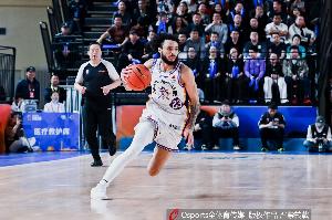 拼尽全力!杰伦·豪斯21中14空砍最高44分加11板6助 三分11中7 配图
