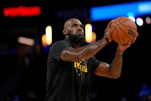 詹姆斯：我们备战这一周表现非常出色 但必须继续保持这种状态 配图